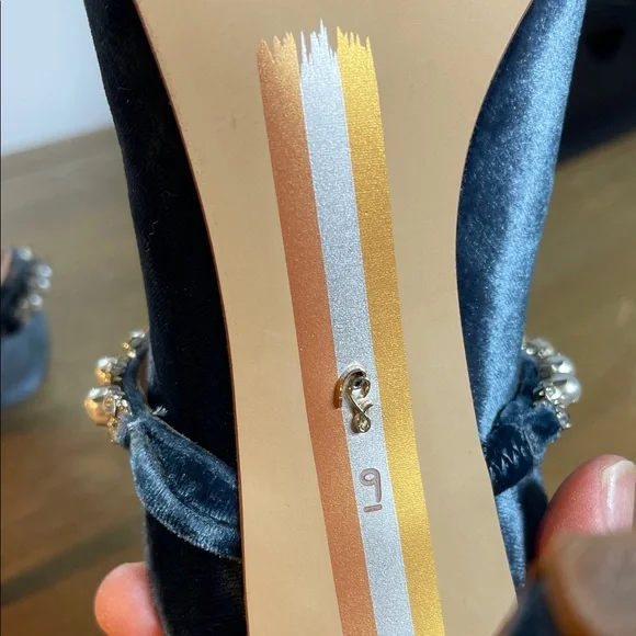 Sam Edelman Hyland Sapphire velvet with Embellished Strap - Picture 10 of 11